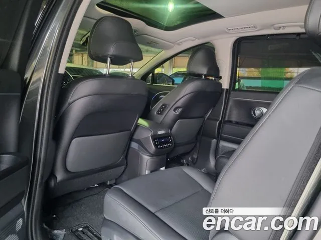Hyundai Ioniq 9 — Фото автомобиля 15