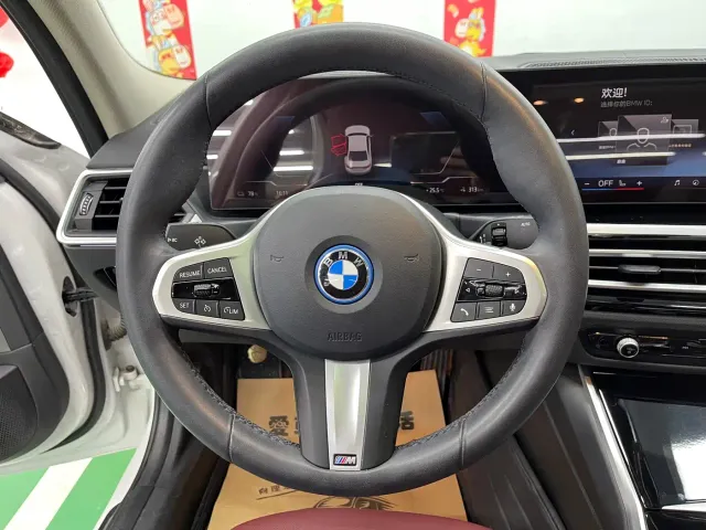 BMW i3 — Фото автомобиля 12