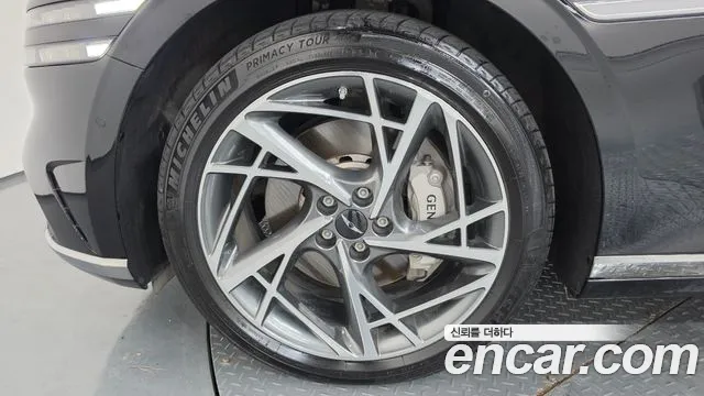 Genesis G90 Бензин 3.5 турбо AWD — Фото автомобиля 3
