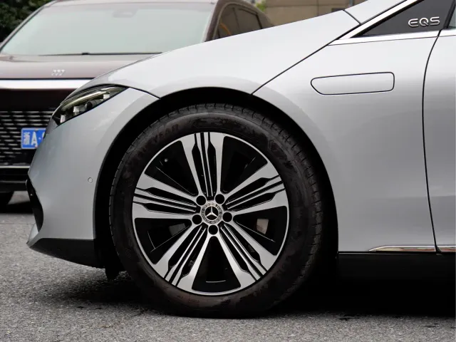 Mercedes-Benz EQS — Фото автомобиля 7
