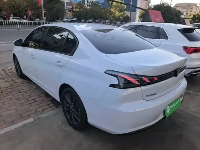 Peugeot 408 — Фото автомобиля 4