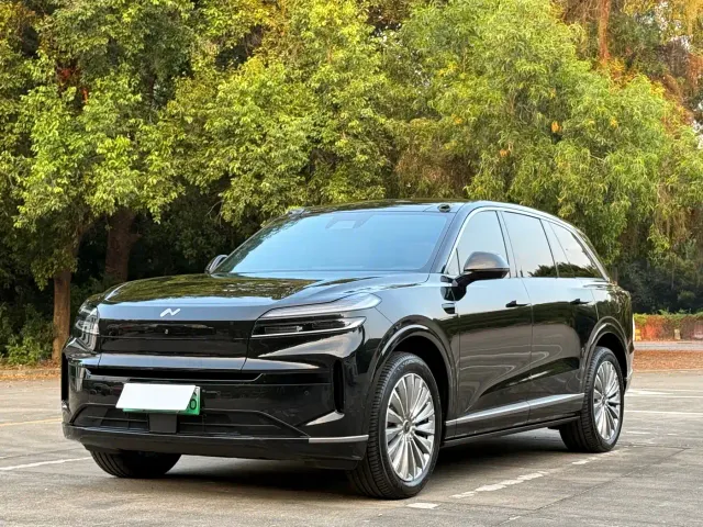 Фотография автомобиля — Onvo L90