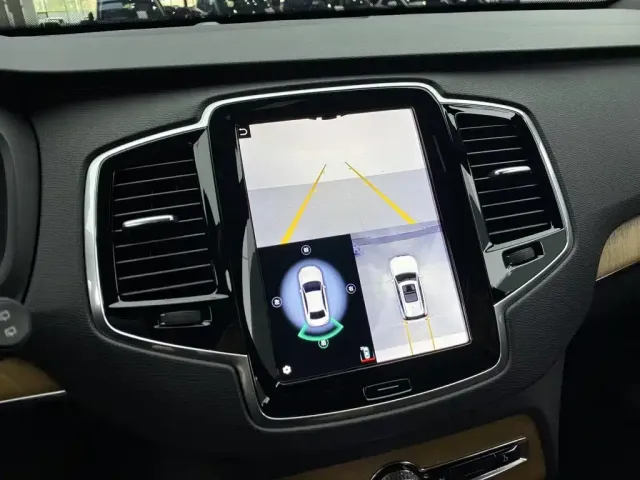 Volvo XC90 — Фото автомобиля 22
