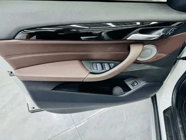 BMW X1 — Фото автомобиля 8