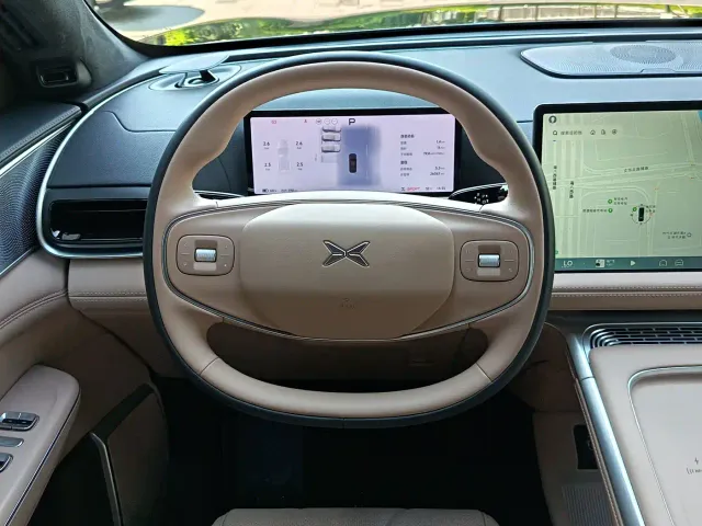 Xpeng G9 — Фото автомобиля 8