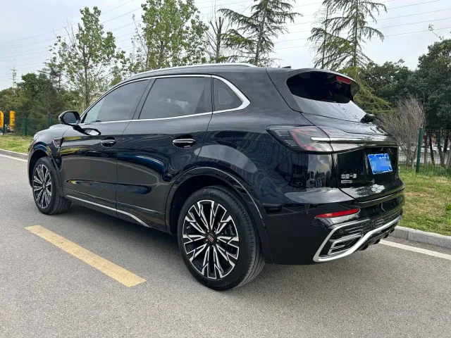 Hongqi HS5 — Фото автомобиля 13