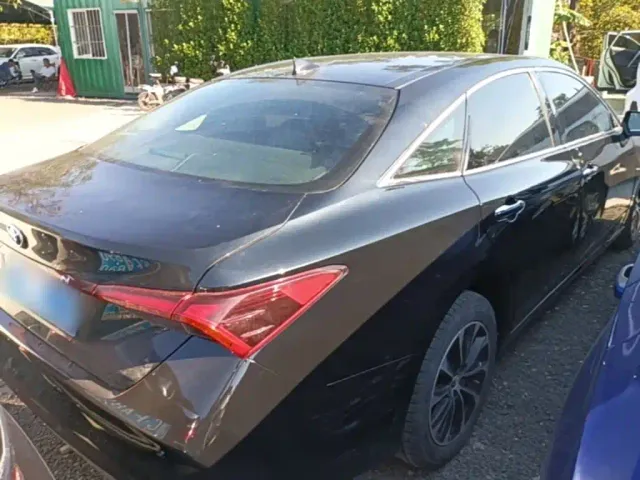 Toyota Avalon — Фото автомобиля 6