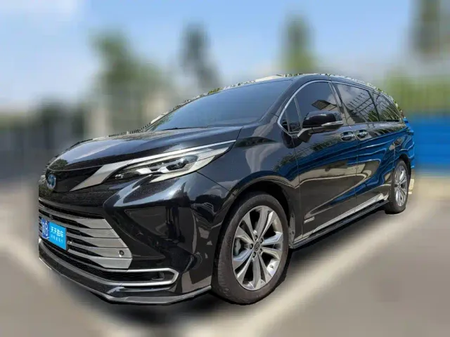 Фотография автомобиля — Toyota Sienna