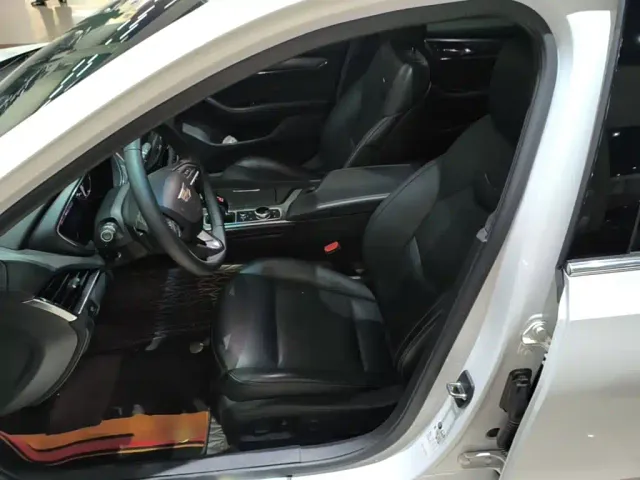 Cadillac CT5 — Фото автомобиля 14