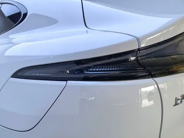 IM Motors LS6 — Фото автомобиля 15