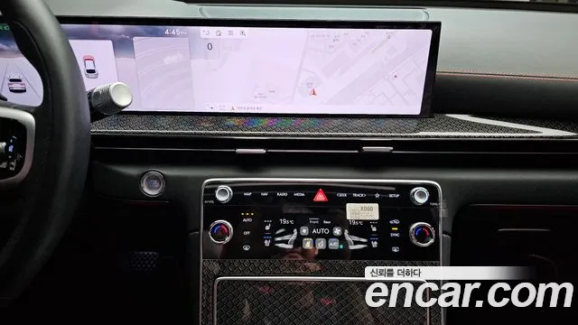 Genesis GV80 — Фото автомобиля 17
