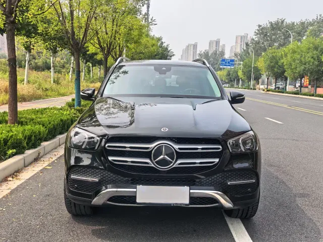 Mercedes-Benz GLE-Class — Фото автомобиля 2