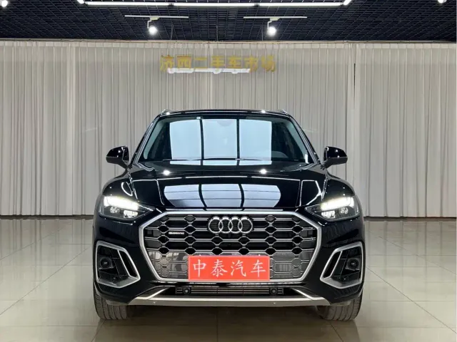 Audi Q5L — Фото автомобиля 2