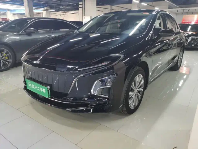 Фотография автомобиля — Hongqi E-QM5
