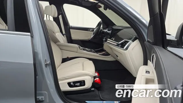 BMW X7 xDrive 40d M Sport 7 мест — Фото автомобиля 23