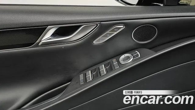 Genesis G80 Бензин 2.5 турбо AWD — Фото автомобиля 24