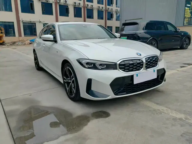 BMW 3 Series — Фото автомобиля 2