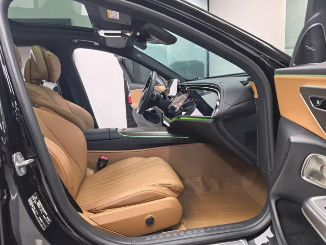 Mercedes-Benz E-Class — Фото автомобиля 6