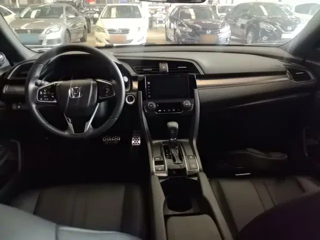 Honda Civic — Фото автомобиля 9
