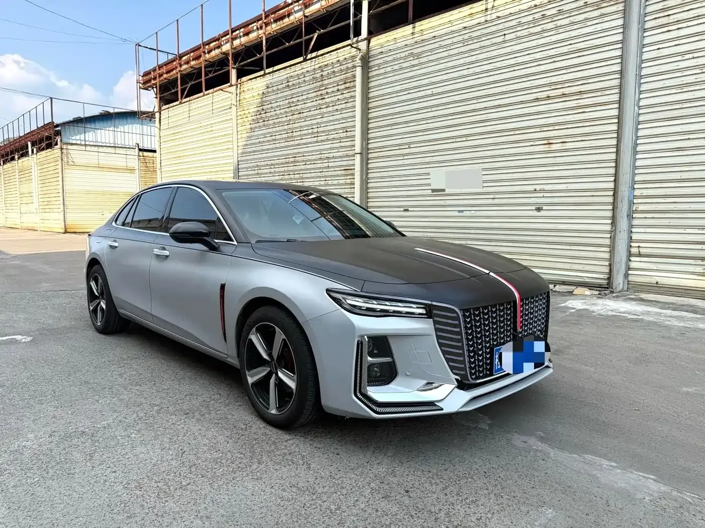 Hongqi Hongqi H5 2023 2.0T Auto Smart Connect Flag Comfort — Фото автомобиля 3
