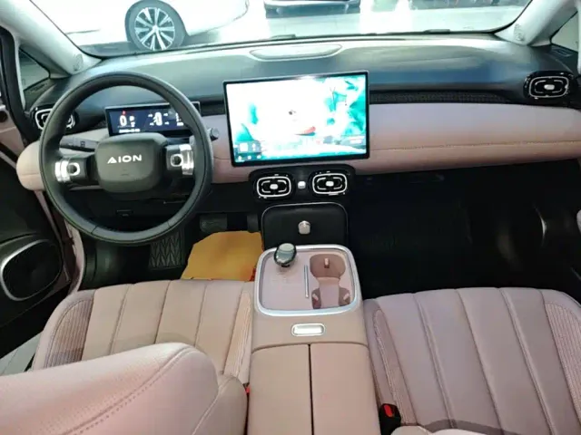 GAC Aion UT — Фото автомобиля 9