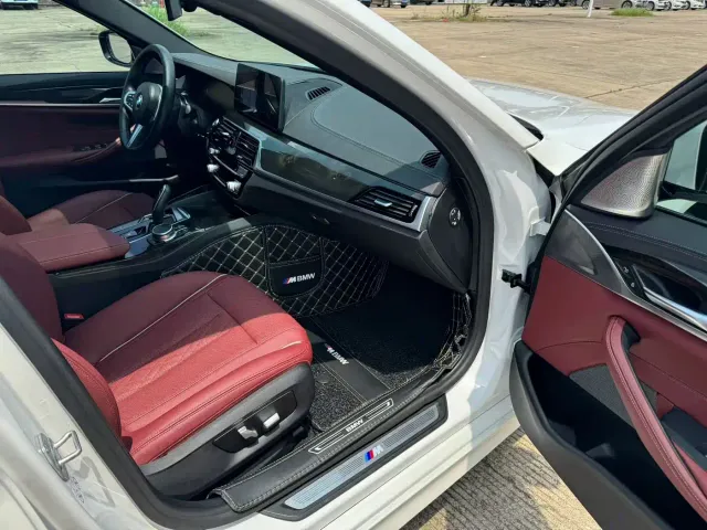 BMW 5 Series — Фото автомобиля 4