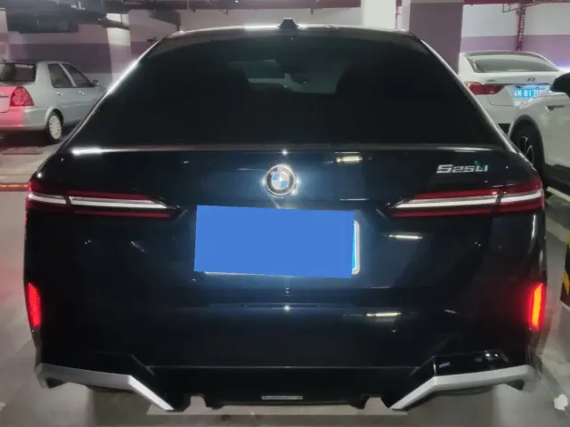 BMW 5 Series — Фото автомобиля 8