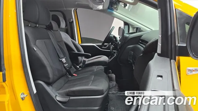 Hyundai Staria — Фото автомобиля 16