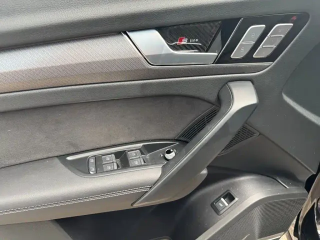 Audi Q5L Sportback — Фото автомобиля 11