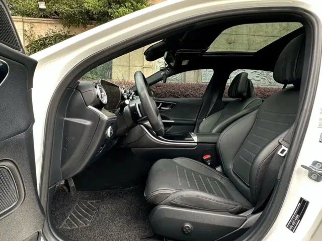 Mercedes-Benz C-Class — Фото автомобиля 12