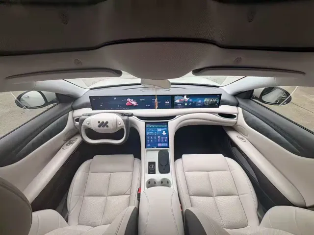 IM Motors L6 — Фото автомобиля 6