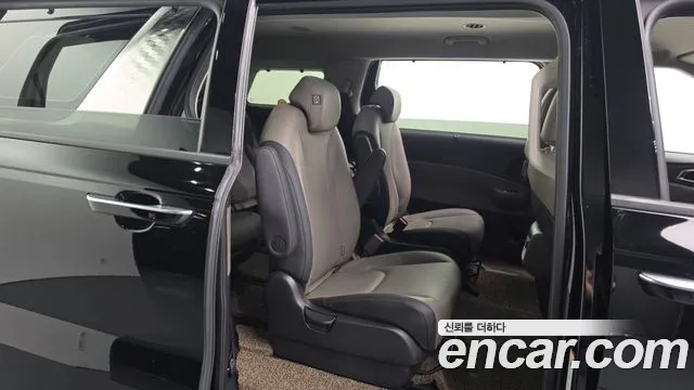 Kia Carnival 4th Gen — Фото автомобиля 18