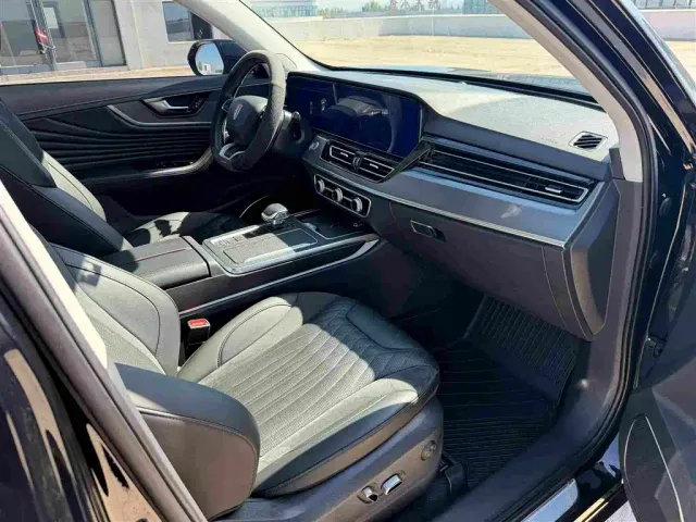 Hongqi HS5 — Фото автомобиля 5