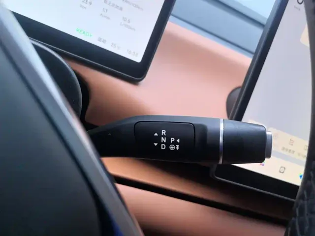 Leapmotor C10 — Фото автомобиля 16