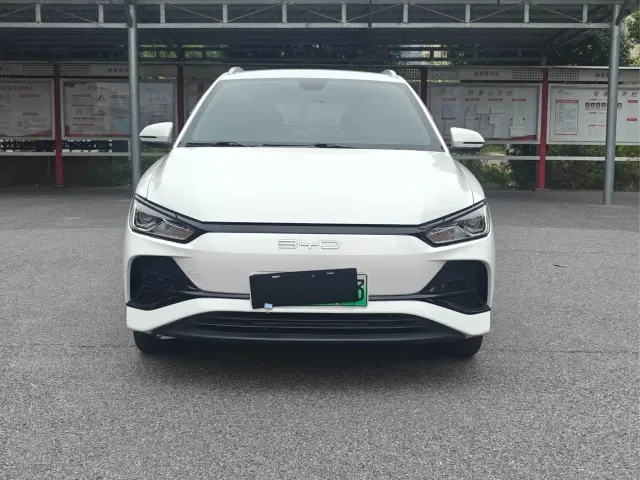 BYD e2 — Фото автомобиля 2