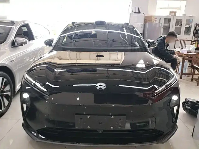 Nio ET5 Touring — Фото автомобиля 2