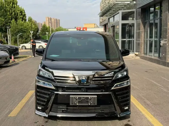 Toyota Vellfire — Фото автомобиля 2