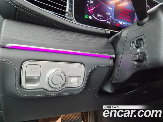 Mercedes-Benz GLE-Class — Фото автомобиля 13