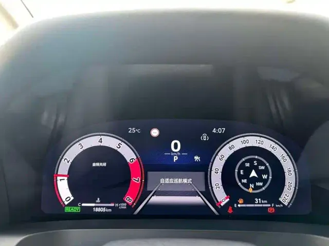 Toyota Alphard — Фото автомобиля 11