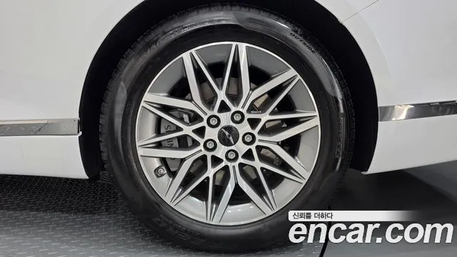 Genesis G80 RG3 — Фото автомобиля 21