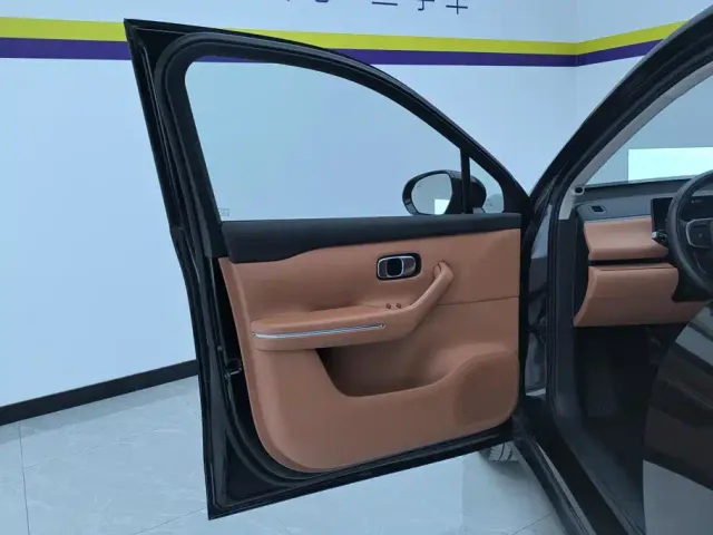 Leapmotor C16 — Фото автомобиля 7
