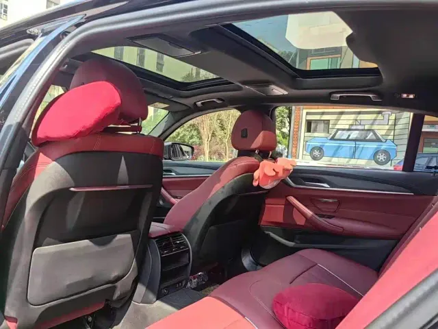 BMW 5 Series — Фото автомобиля 8