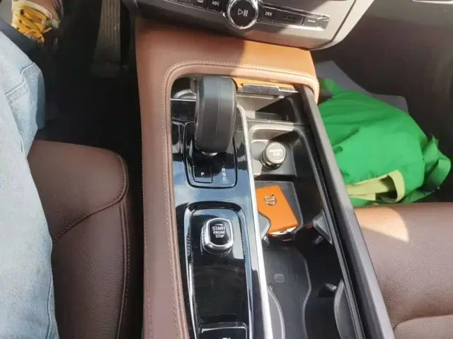 Volvo S90 — Фото автомобиля 13