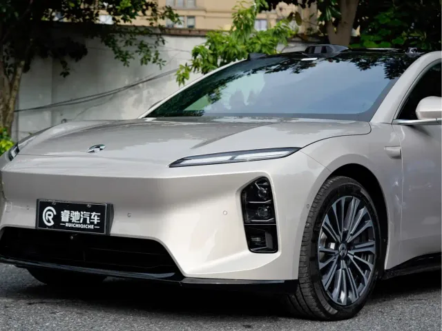 Nio ET5 Touring — Фото автомобиля 8