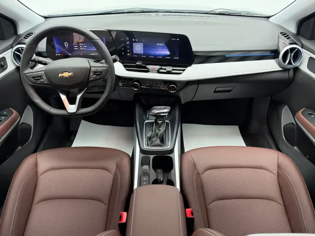 Chevrolet Monza — Фото автомобиля 9