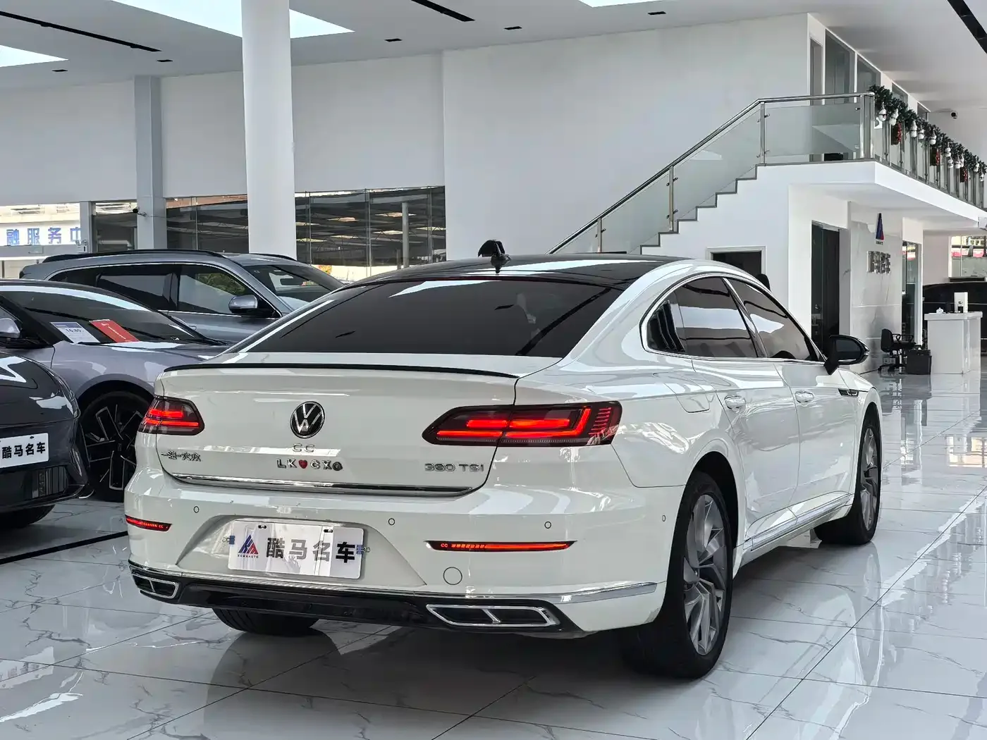 Volkswagen FAW-Volkswagen CC 2021 380TSI Eye-catching Edition — Фото автомобиля 13