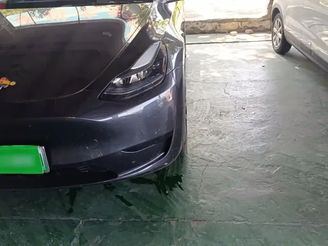Tesla Model Y — Фото автомобиля 23