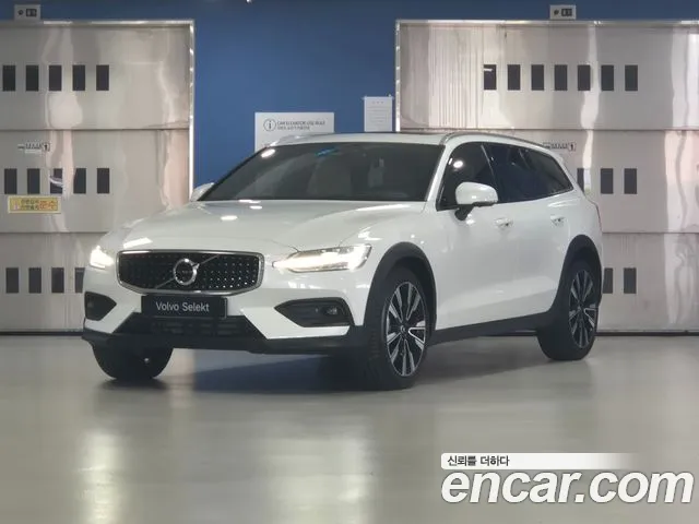 Фотография автомобиля — Volvo V60