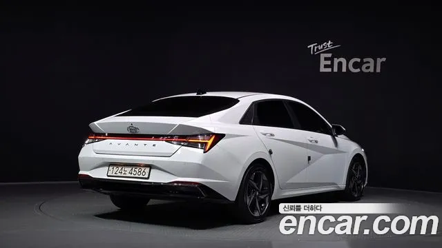 Hyundai AVANTE Inspiration — Фото автомобиля 2