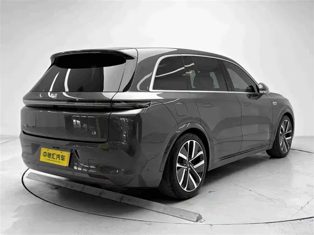 Li Auto L8 — Фото автомобиля 20